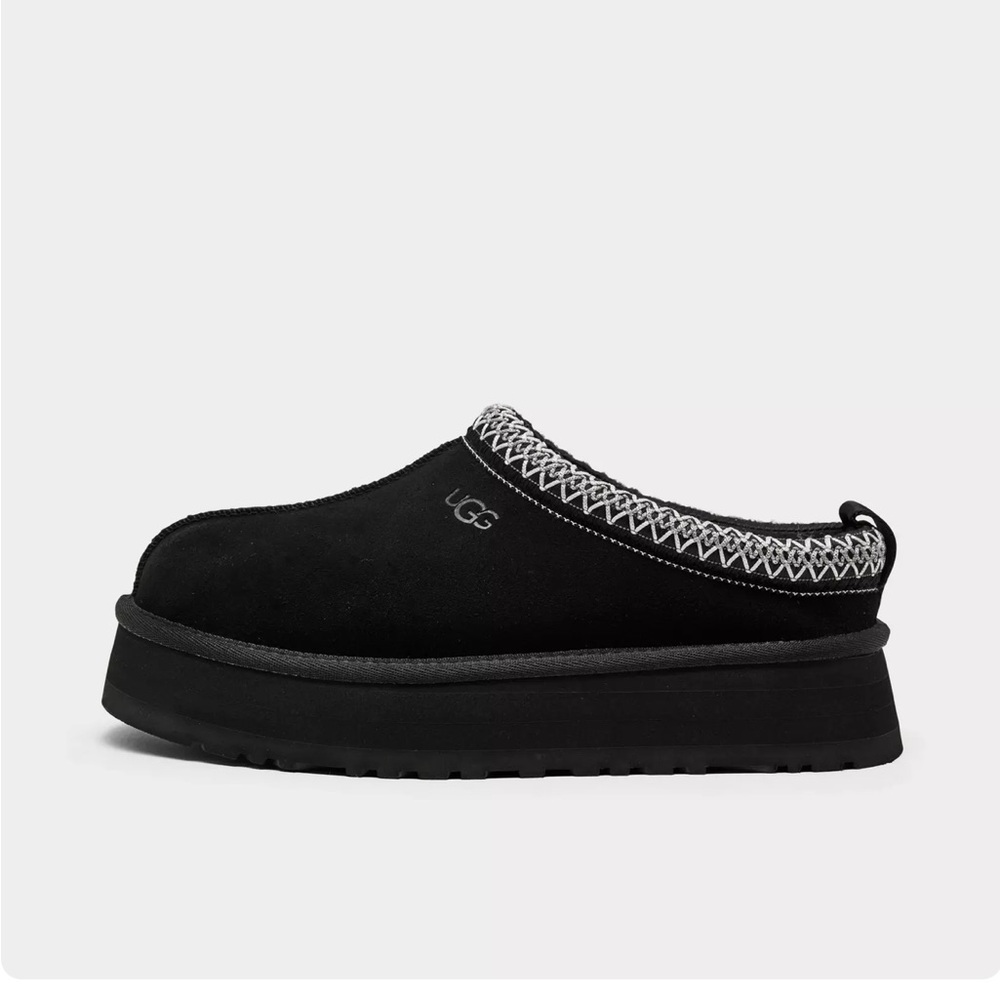 UGG Tazz women size 8
BestSeller/gently worn
Color. Black - Picture 6 of 16